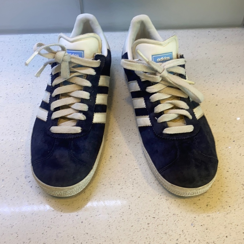 Adidas Valour blue running shoes size 6.5